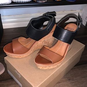 Cork wedges